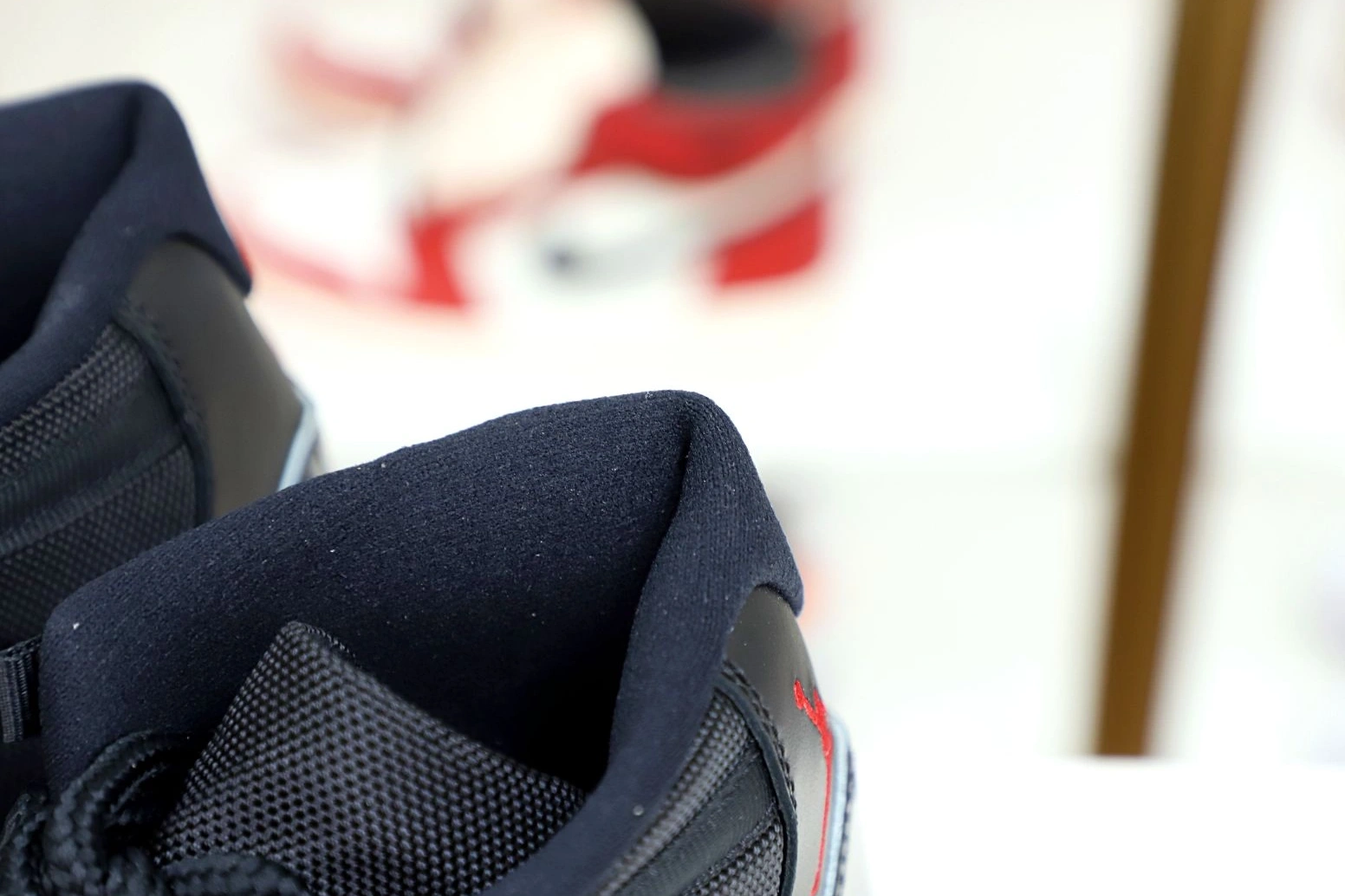 JORDAN 11 AIR 'BRED' 2019 RETRO 0927